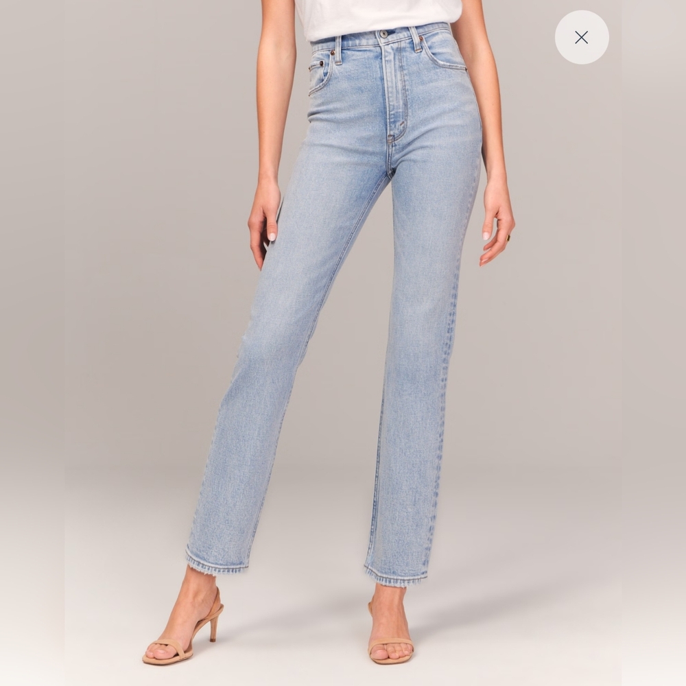 Abercrombie & Fitch Curve Love Ultra High Rise Ankle Straight Jean 30/10 NWOT